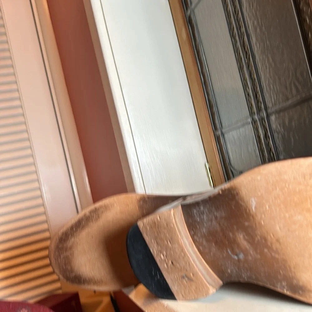 Banana Republic tan leather loafers. Size 10 M